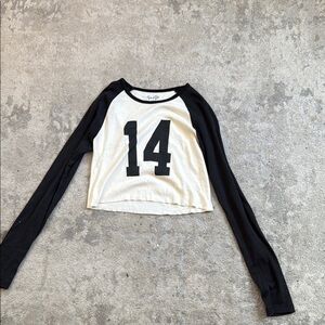 Brandy Melville Black and White Raglan Crop Jersey